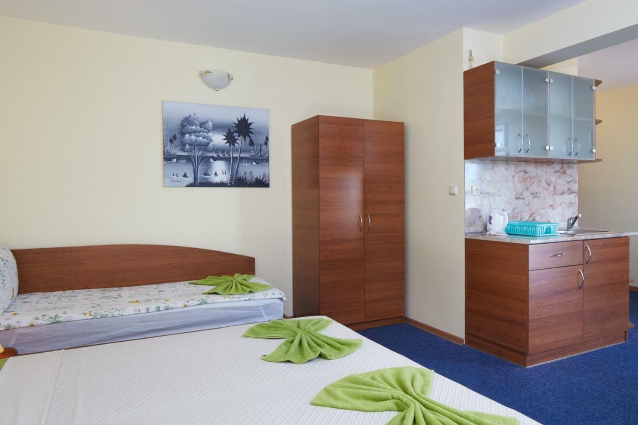 Guest House Plechkarovi Ravda Luaran gambar